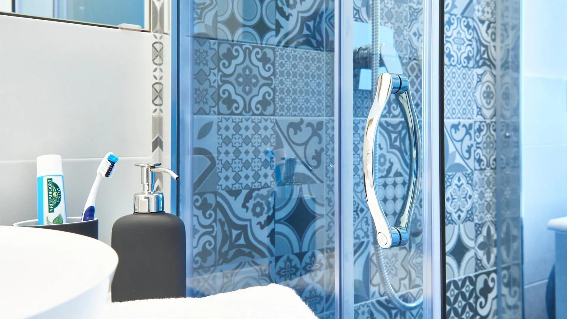 밀라노 Vega Ribbon B&B